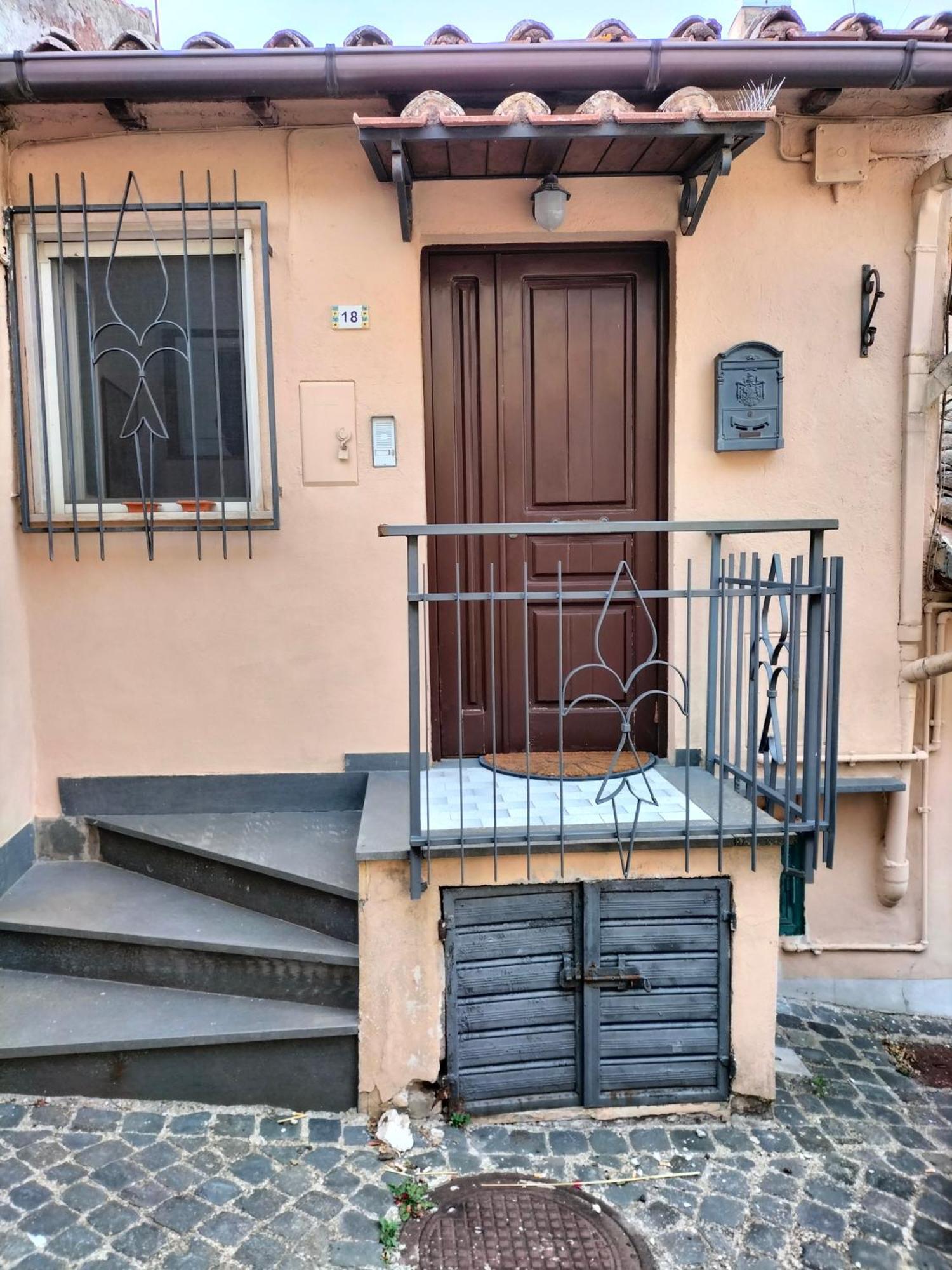 Valentano Piazza Varese מראה חיצוני תמונה